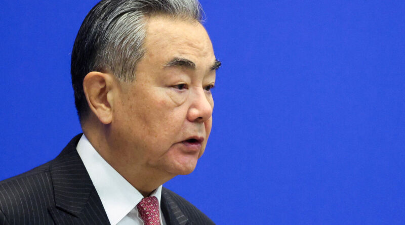 Top Chinese officials hold talks with OIC secretary general