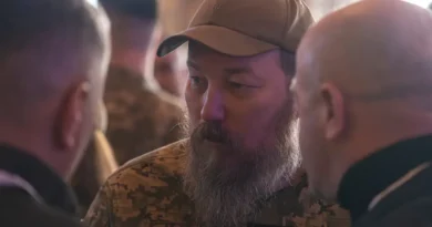 Top Ukrainian drone commander says elite pilots hitting Russian troops at extreme close range