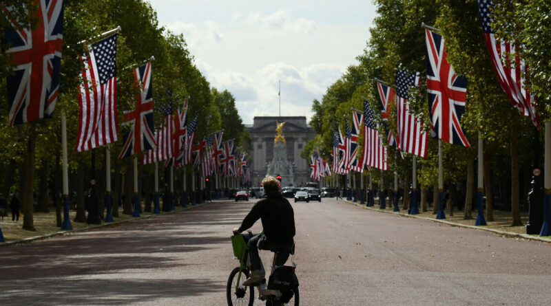 Trump praises UK troops as brave warriors after widespread condemnation