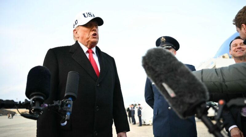 Trump vows 'very strong action' if Iran hangs protesters