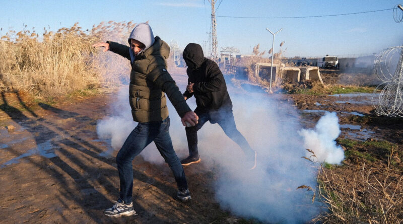 Turkey probing flag burning at protests along Syrian border