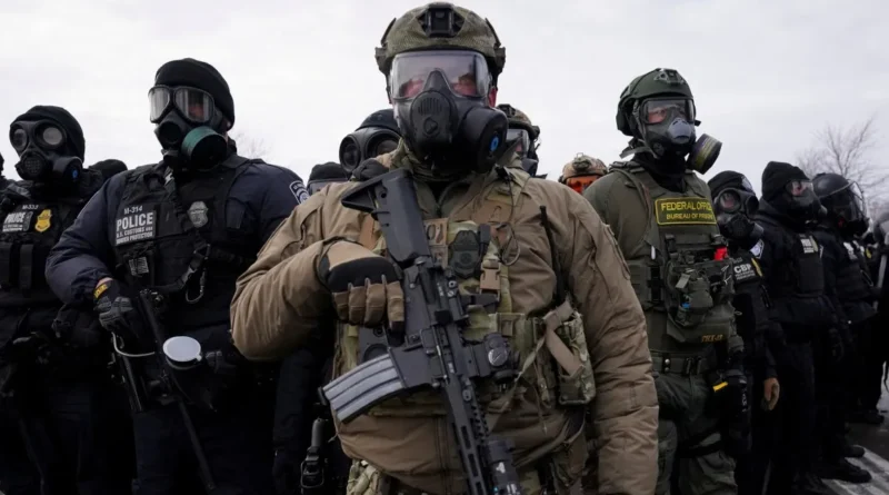 US agents involved in Alex Pretti’s killing in Minneapolis placed on leave