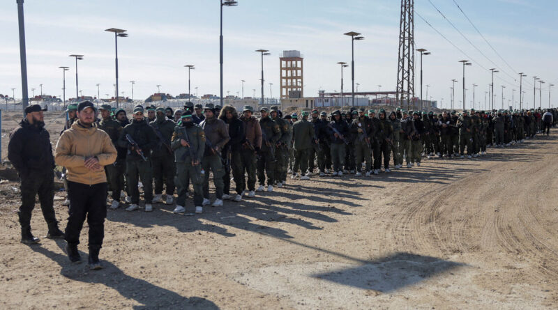 US military starts transferring Islamic State detainees from Syria to Iraq