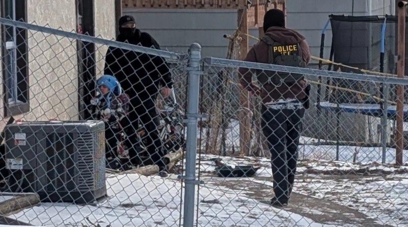 US officers detain 5-year-old boy as Minnesota immigration raids continue