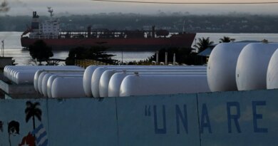 US says it wants to control Venezuelan oil indefinitely. Can it?