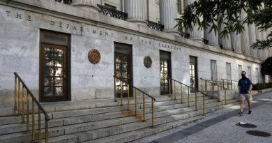 US targets Iran's 'shadow fleet' over crackdown on protesters