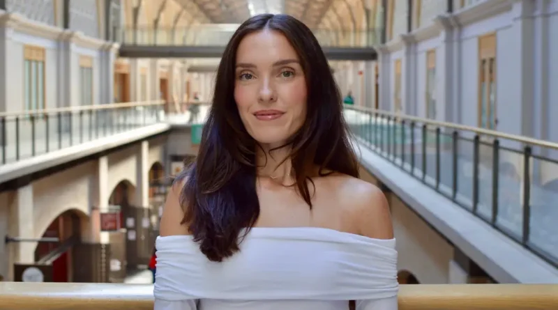 A Gen Zer took a 6-figure job at Meta to rebuild her savings. Then she quit and returned to her dream.