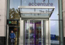 Accenture combats AI refuseniks by linking promotions to log-ins