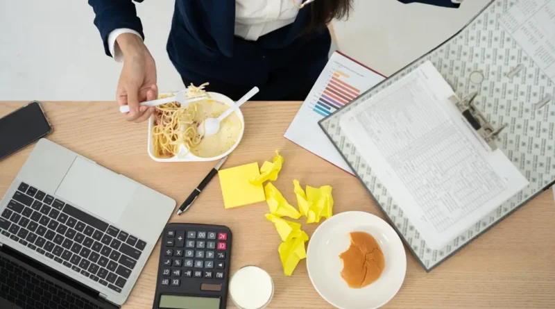 Another sign that Wall Street's booked and busy? Goldman Sachs has upped its late-night dinner budget for bankers.