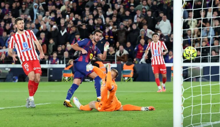 Ferran Torres in action.