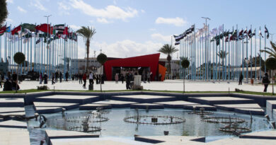 At Damascus book fair, Islamist titles and Kurdish culture echo big shifts