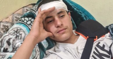 Attacked in India, Kashmiri shawl sellers choose between safety, livelihood