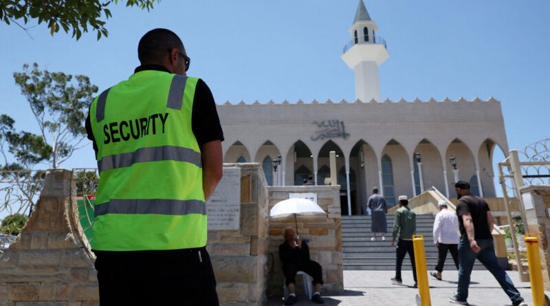 Australian police probe threatening letter to country's largest mosque ahead of Ramadan