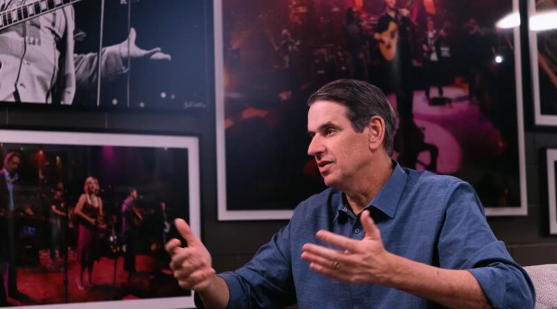 Bill Gurley says that right now, the worst thing you can do for your career is play it safe | TechCrunch