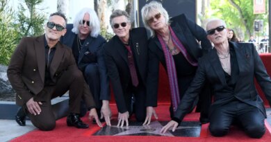 Def Leppard Misses Hitting No. 1 For The First Time On One Chart