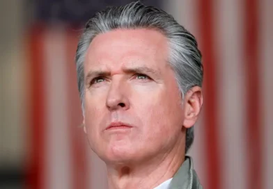 Democrats demand Trump issue $1,700 tariff refunds to Americans after Supreme Court ruling