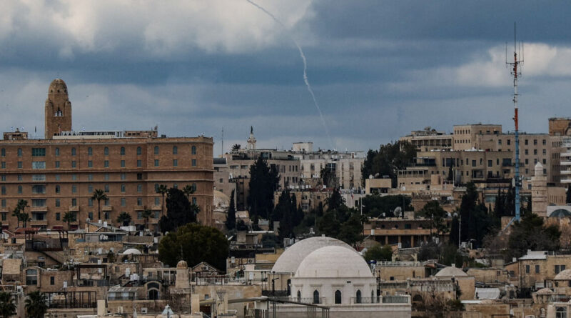 Factbox-Airlines cancel flights after US, Israel strikes on Iran