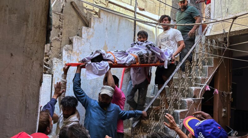 Gas explosion kills 13 in Pakistan’s Karachi, collapsing building