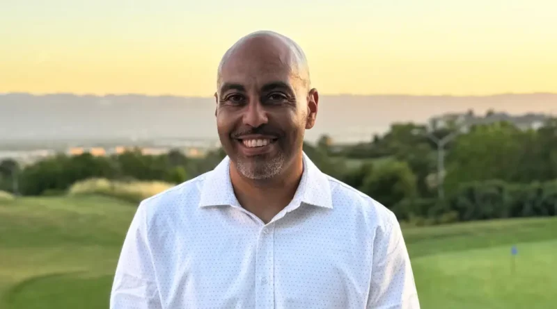 I grew my tech income to over $250,000 in 8 years. 1 move has helped me negotiate a higher salary.