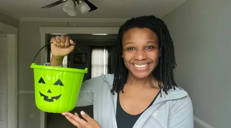 I joined a decluttering challenge and got rid of 496 items in a month. I made a point to not throw anything in the trash.