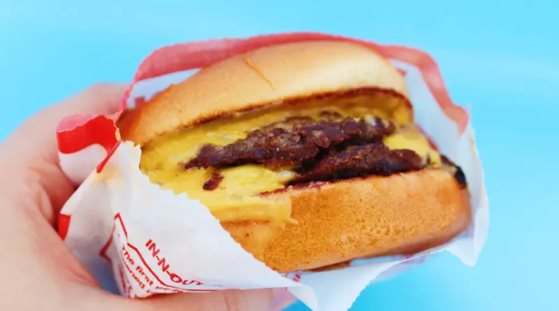 I ranked 13 fast-food double cheeseburgers from worst to best. My favorite was one of the cheapest.