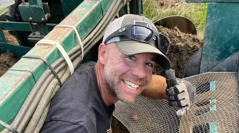 I was sick of never seeing my 6 kids. So I quit my Amazon job to become a tulip farmer.