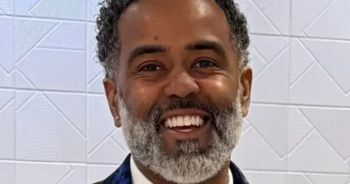 I'm a former Big Four consultant who trains AI to do consulting. Here's how it could change the job.