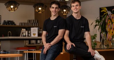 Khosla's Keith Rabois backs Comp, which wants to bolster HR teams with AI | TechCrunch