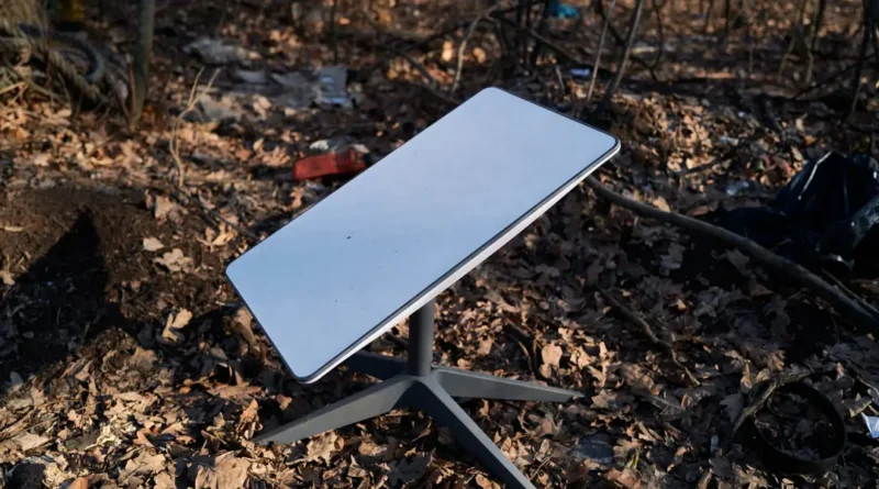 Kyiv says Russia needs Starlink so badly it's trying to get Ukrainians to register terminals