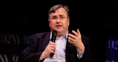 LinkedIn billionaire Reid Hoffman reveals he had more meetings with Epstein