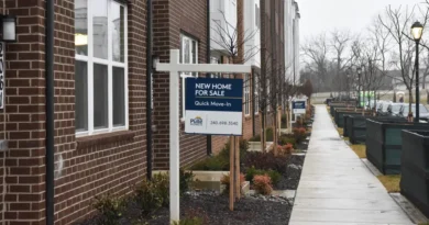 Mortgage rates are back below 6%, the lowest since 2022