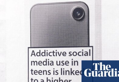 Mumsnet campaign demands ban on social media for under-16s
