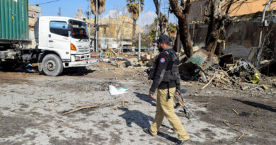 Pakistan sends helicopters, drones to end desert standoff; 58 dead