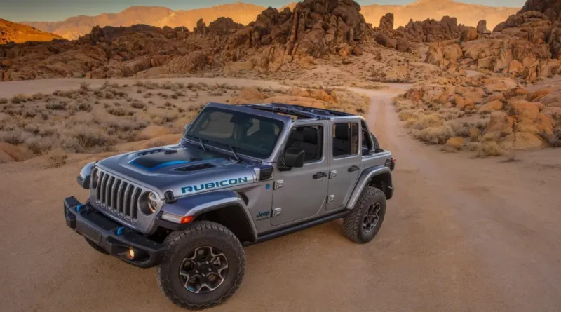 Plug-in hybrids were supposed to be Americans' bridge to EVs. Now they're fading from showrooms.