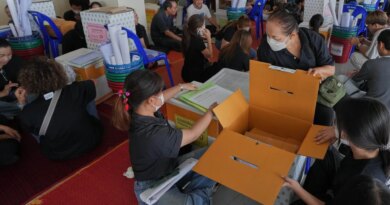 Polls open in Thailand with three main parties vying for power