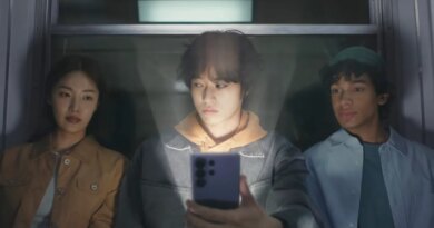 Samsung shows off new display tech that adds a privacy screen to apps and notifications | TechCrunch