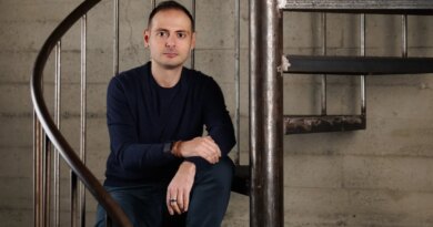 Sapiom raises $15M to help AI agents buy their own tech tools | TechCrunch