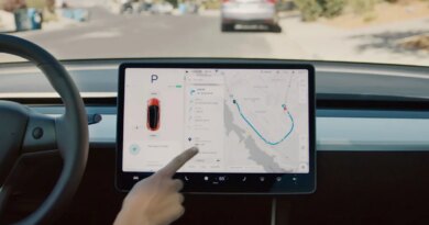 dashboard view of Tesla's autopilot screen