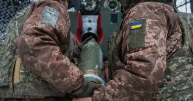 The Ukraine war in numbers: People, territory, money