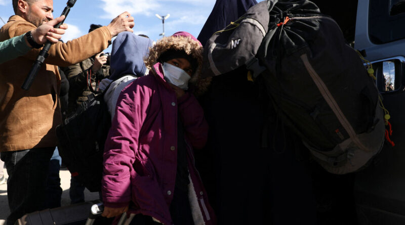 Thirty four Australians released from Syrian camp holding IS-affiliated families