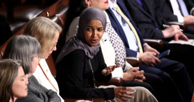 Trump says Muslim lawmakers Omar, Tlaib should be removed from US after speech clash
