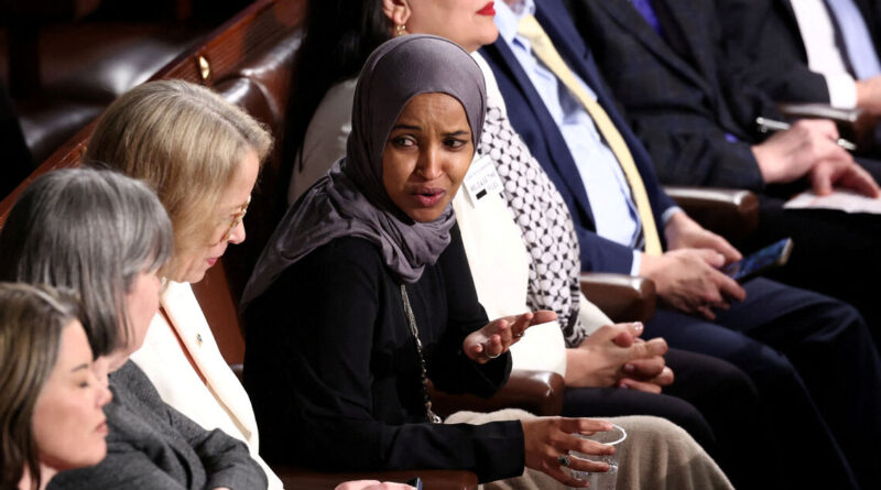 Trump says Muslim lawmakers Omar, Tlaib should be removed from US after speech clash
