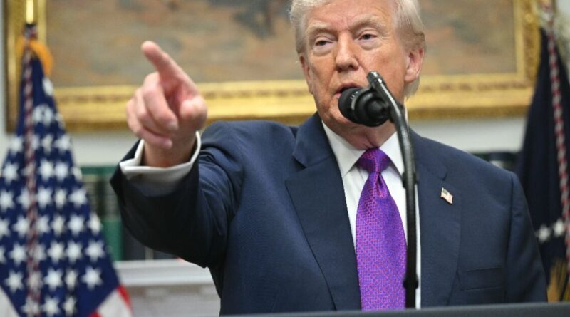 Trump warns Iran of 'very traumatic' outcome if no nuclear deal