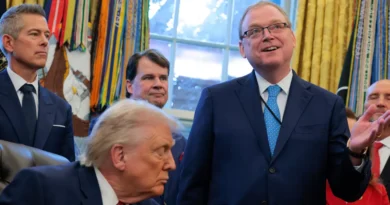 Trump's top economic advisor says Fed researchers should be punished for their recent views on tariffs