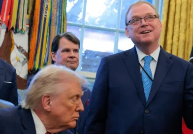 Trump's top economic advisor says Fed researchers should be punished for their recent views on tariffs Trump's top economic advisor says Fed researchers should be punished for their recent views on tariffs