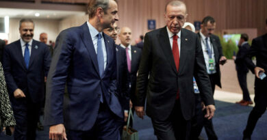 Turkish and Greek leaders set for talks on migration, maritime borders