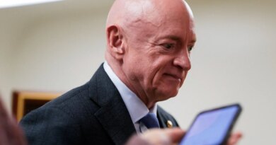 US judge blocks Trump administration from punishing Senator Mark Kelly
