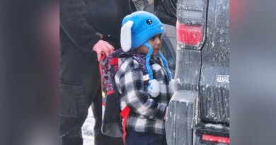 US judge orders release of five-year-old and father from ICE detention