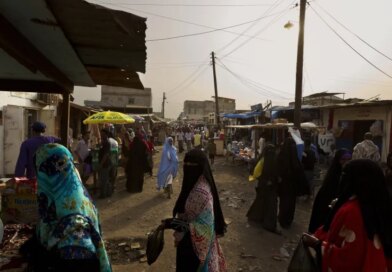 ADEN, YEMEN - AUGUST 2010: Busy market scenes in the Al-Basateen urban refugee area, Aden, Yemen, August 11, 2010. Many of these people are part of the 80 000 refugees who arrive in Yemen on an annual basis from the failed state of Somalia. The Al-Basateen urban refugee area houses more than 40 000 people, most of whom are refugees. (Photo by Brent Stirton/Reportage by Getty Images)