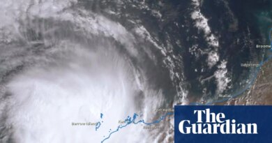 ‘Winds that sound like banshees’: residents told to take shelter as Pilbara braces for Tropical Cyclone Mitchell